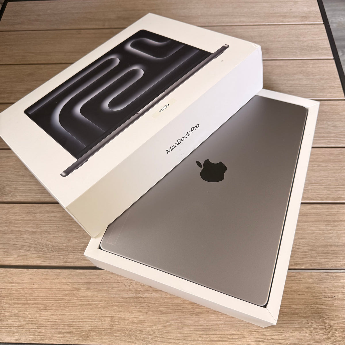 MacBook Pro 14-inch M1 Pro 2021 16GB 512GB 14-Core GPU A2442 - Used (Grade A)