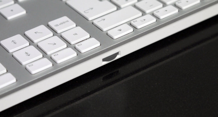 Matias FK318S Wired Aluminium Keyboard for Mac – Silver / White – Brand New