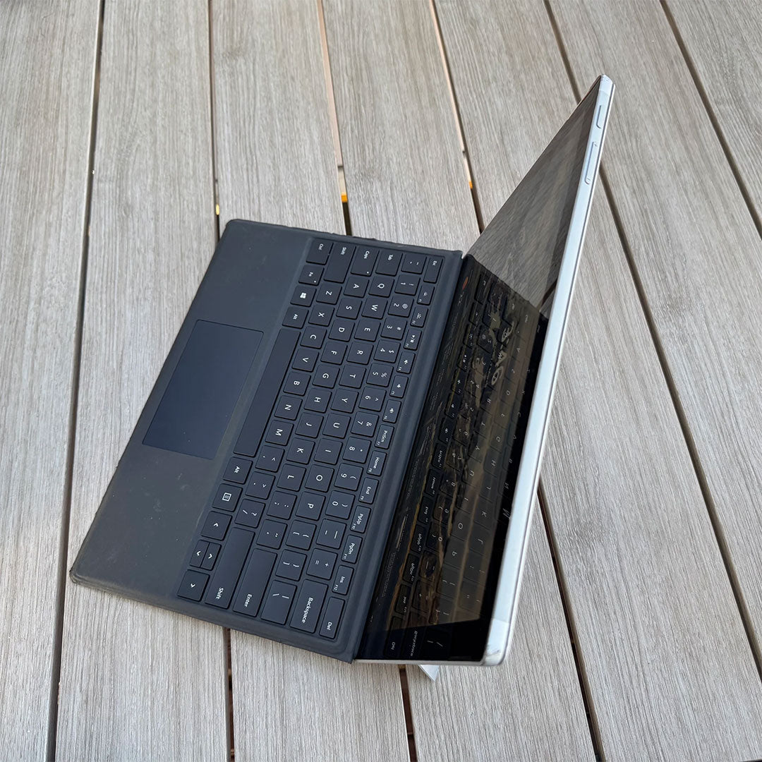 Microsoft Surface Pro 7 12.3″ i5 10th Gen 8GB RAM 256GB SSD Win 11 Pro