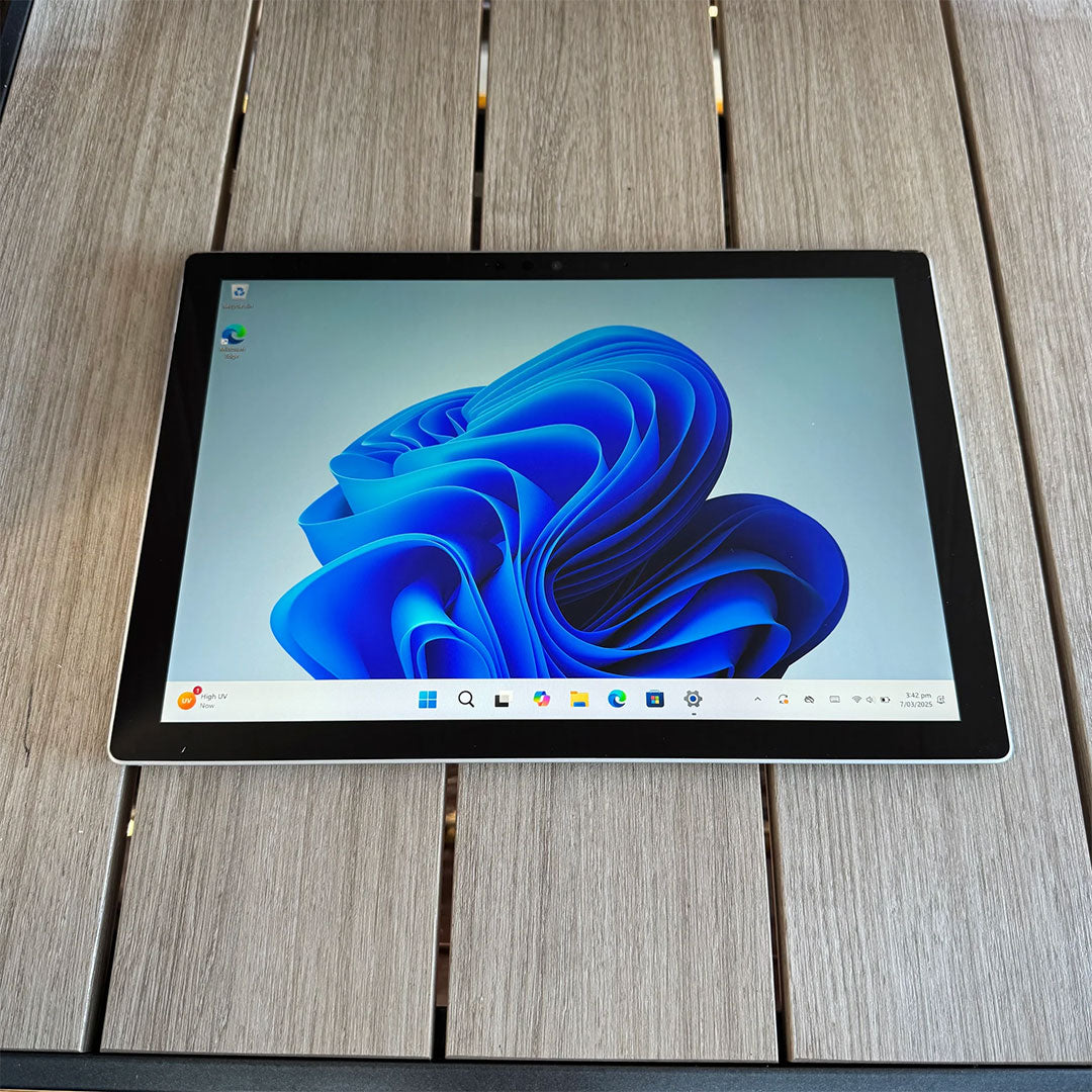 Microsoft Surface Pro 7 12.3″ i5 10th Gen 8GB RAM 256GB SSD Win 11 Pro