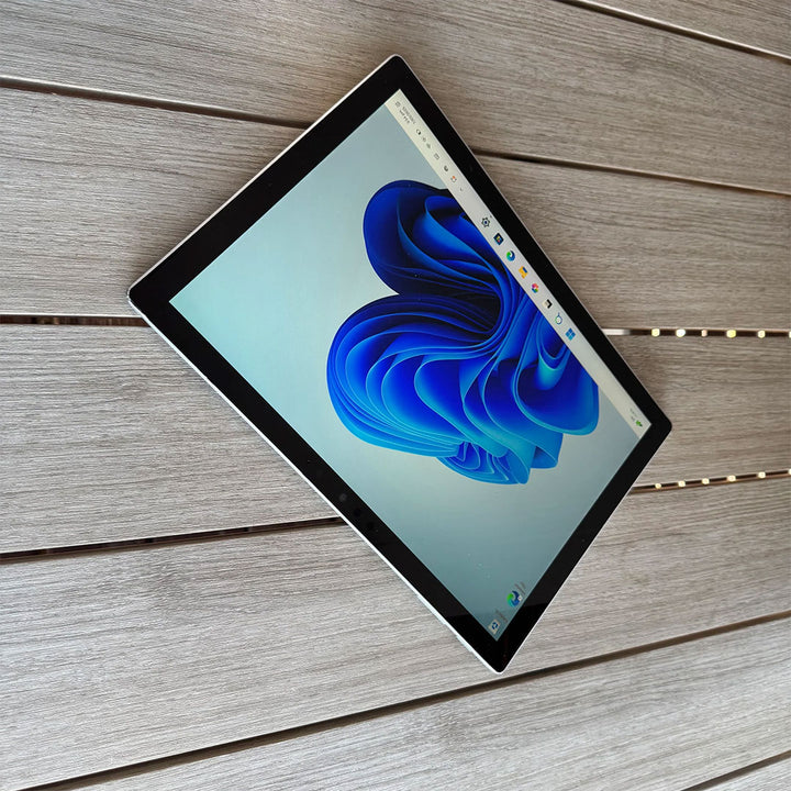 Microsoft Surface Pro 7 12.3″ i5 10th Gen 8GB RAM 256GB SSD Win 11 Pro