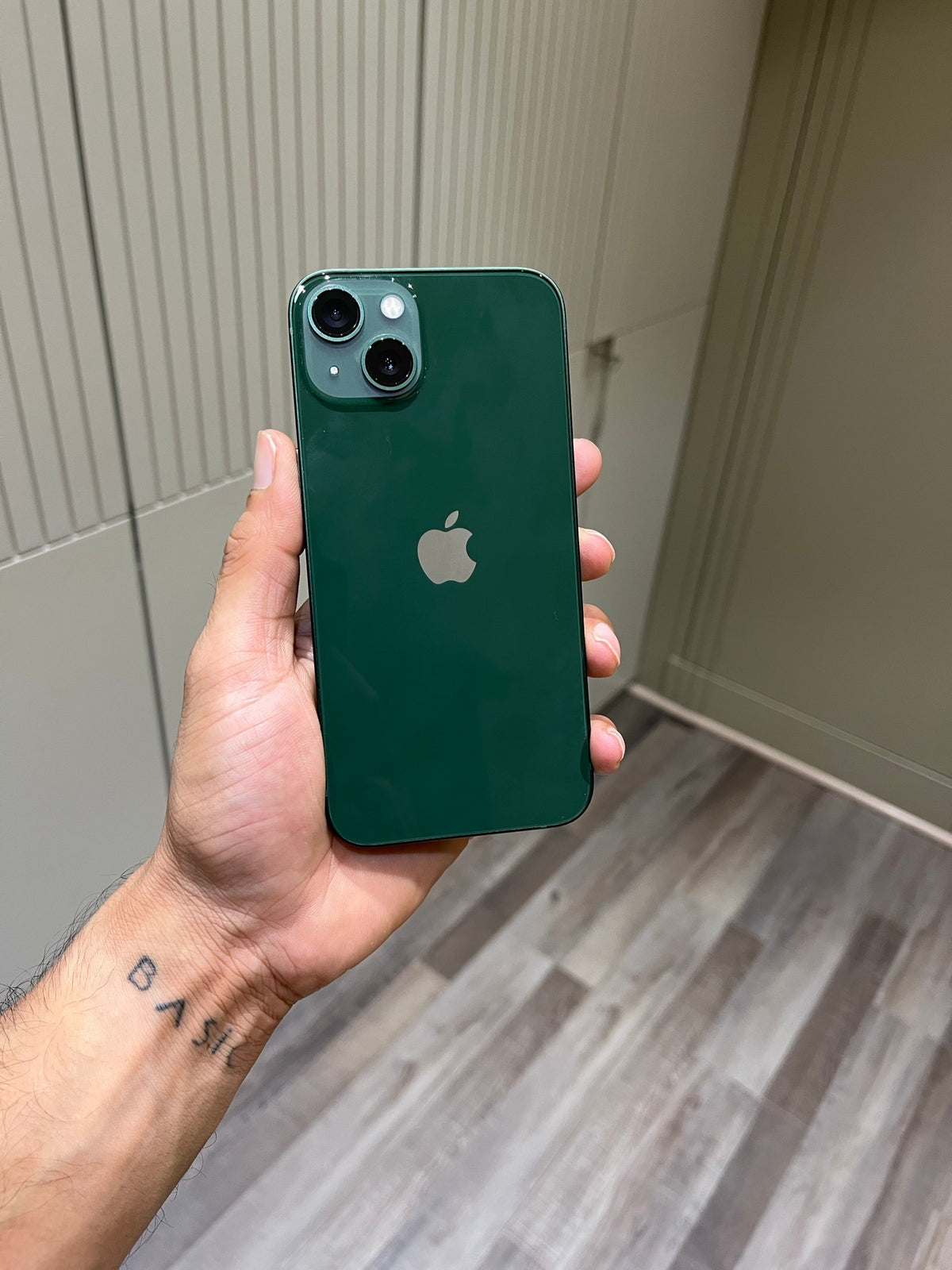 Second Hand iPhone 13, Apple iPhone 13 Refurbished