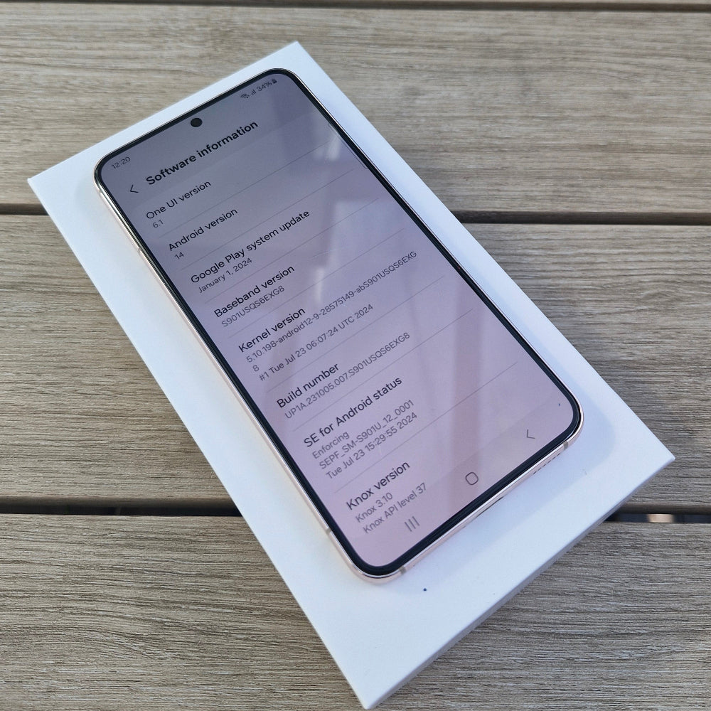 "Samsung Galaxy S22 128GB 5G front view showing display, powered on with visible screen condition – SmartGear NZ, New Lynn, Auckland"
