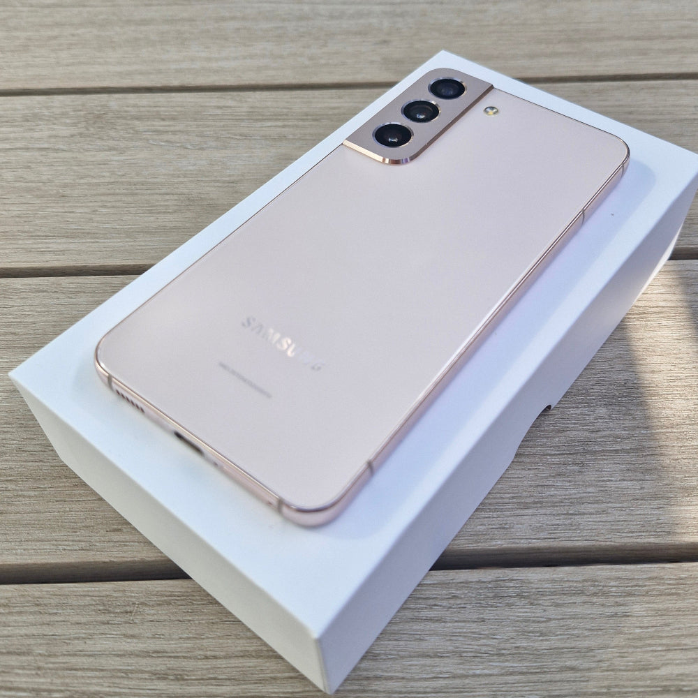 "Samsung Galaxy S22 128GB 5G right side view with power and volume buttons visible – SmartGear NZ, New Lynn, Auckland"
