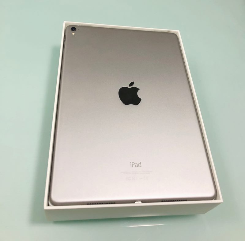 SPECIAL Apple iPad 5 128GB Wifi in Original Box *Free Shipping*