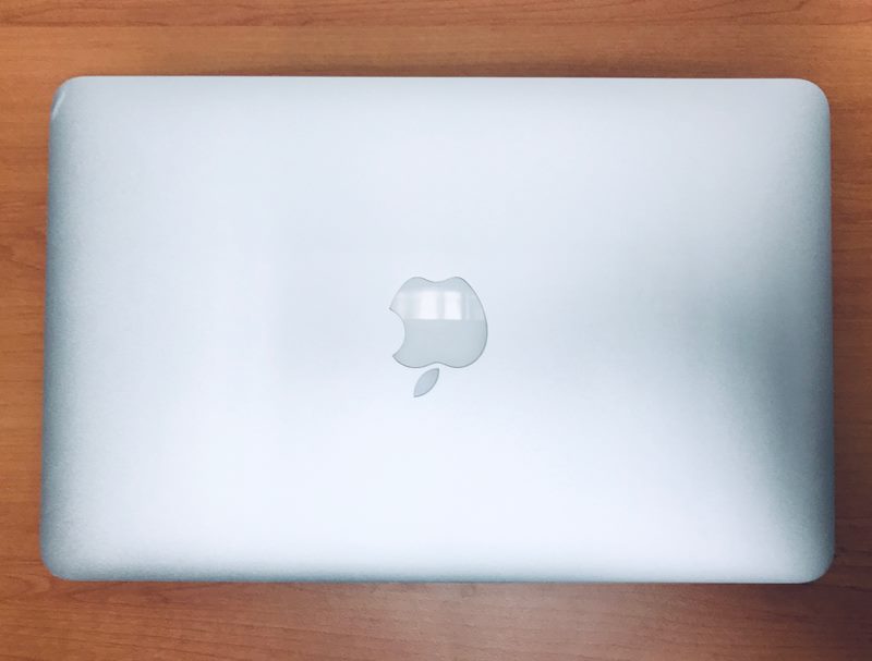 Apple MacBook Air 11.66 inch 128GB 2015 Ultralight Weight suitable for School, Uni & Travelling (Used)