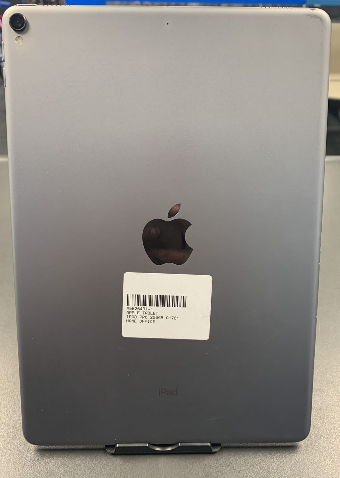 Apple iPad Pro 10.5 inch 64GB Wi-Fi & Cellular Space Gray (As New) White Spot