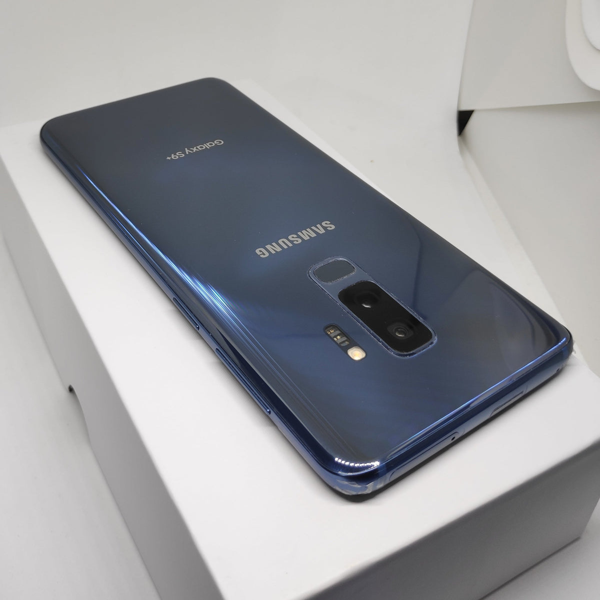 Samsung Galaxy S9 Plus 64GB Blue (Like New) With Case, Screen Protector