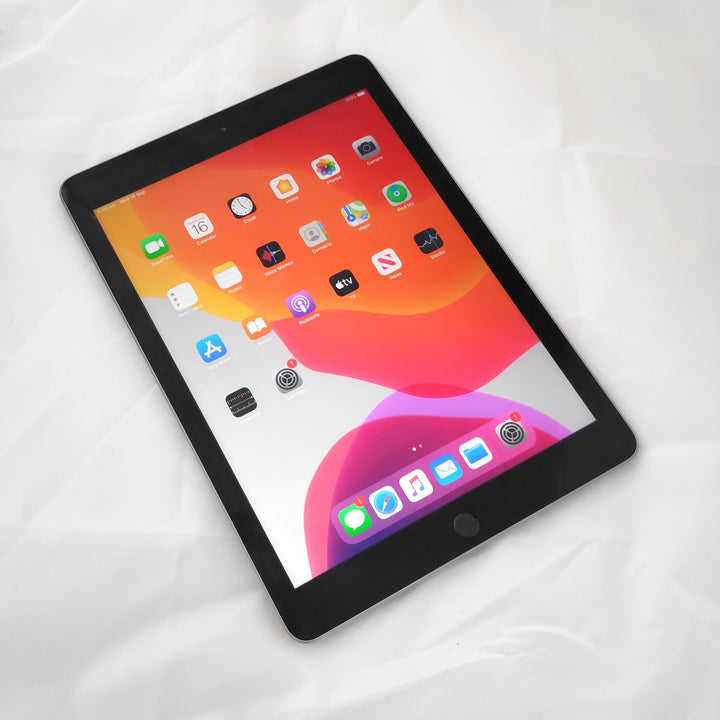 Apple iPad 6th Gen 32GB Wi-Fi Space Gray (Good)