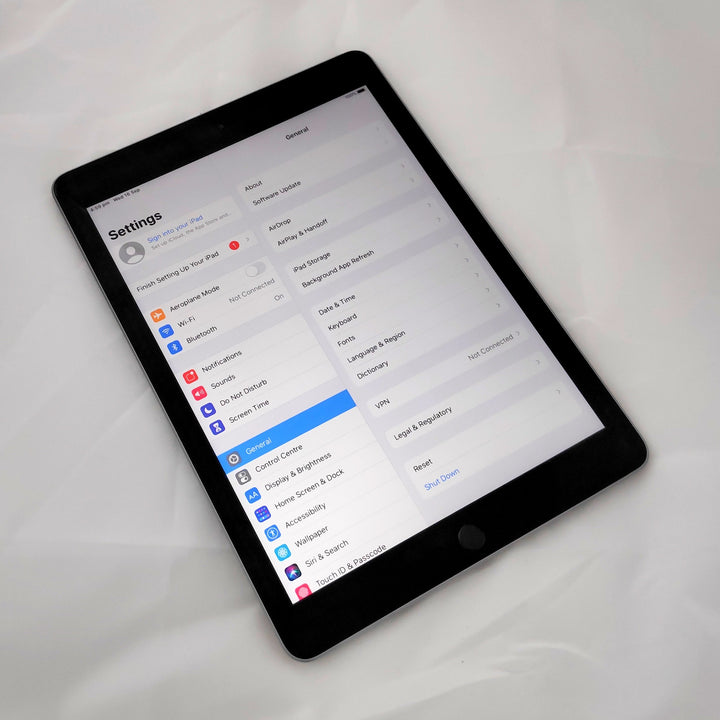 Apple iPad 6th Gen 32GB Wi-Fi Space Gray (As New)