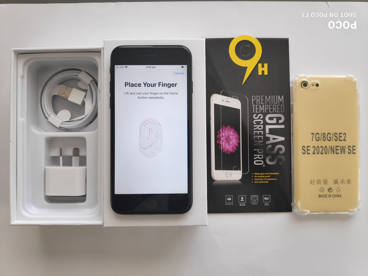 Apple iPhone 7 32GB Space Grey - Case, Glass Screen Protector (As New)