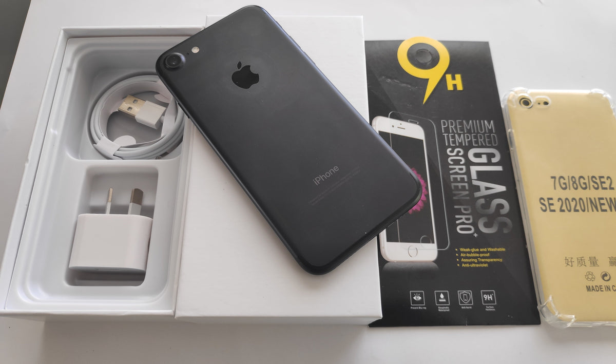 Apple iPhone 7 32GB Space Grey - Case, Glass Screen Protector (As New)