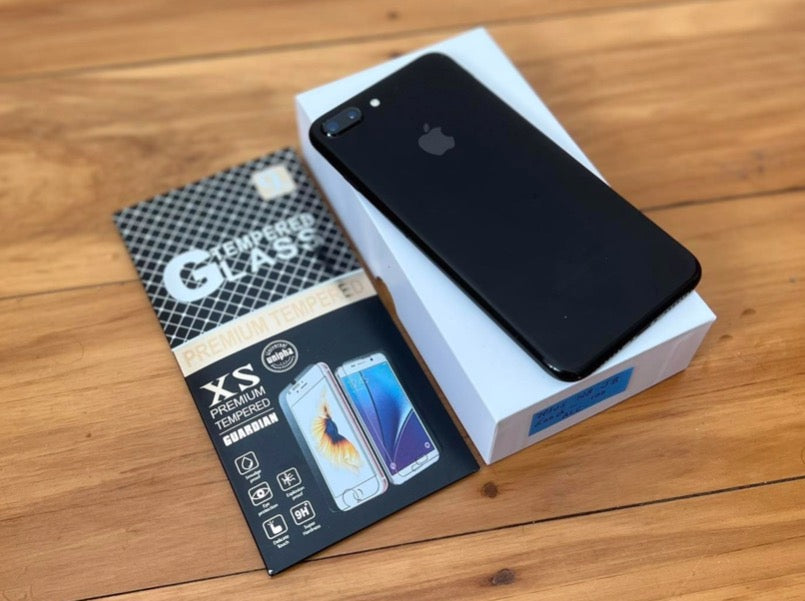 Apple iPhone 7 Plus 32GB Jet Black (Excellent Condition) New Battery New Case & Glass Screen Protector