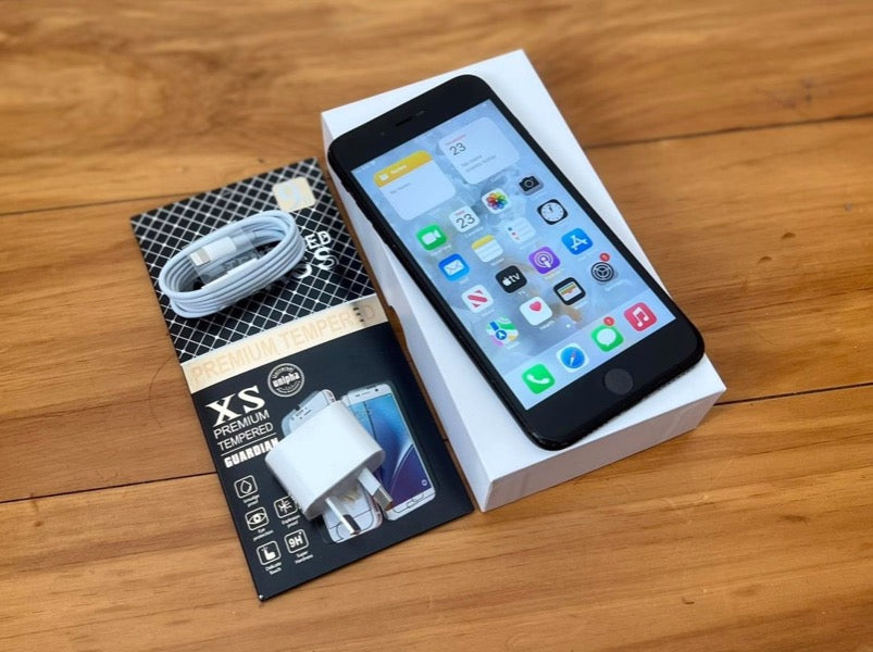 Apple iPhone 7 Plus 128GB Jet Black (Good) New Battery New Case & Glass Screen Protector