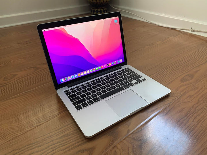Apple MacBook Pro 13 inch 2017 Intel i5 8GB 256GB SSD A1708 (Battery Health 84%)