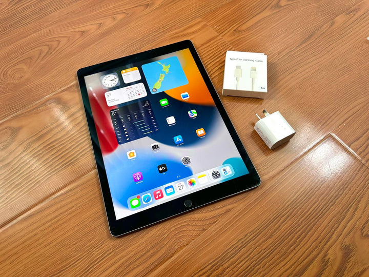 Apple iPad Pro 12.9 inch 1st Gen 2015 32GB Wi-Fi - New Battery (Excellent) Used