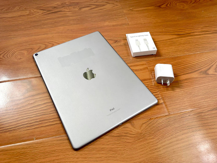 Apple iPad Pro 12.9 inch 1st Gen 2015 32GB Wi-Fi - New Battery (Excellent) Used