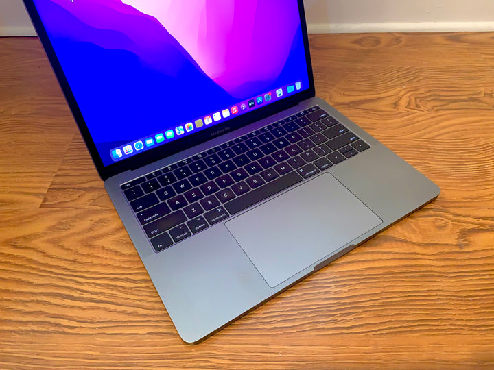 Apple MacBook Pro 13 inch 2017 Intel i5 16GB 500GB SSD A1708 (New Battery)