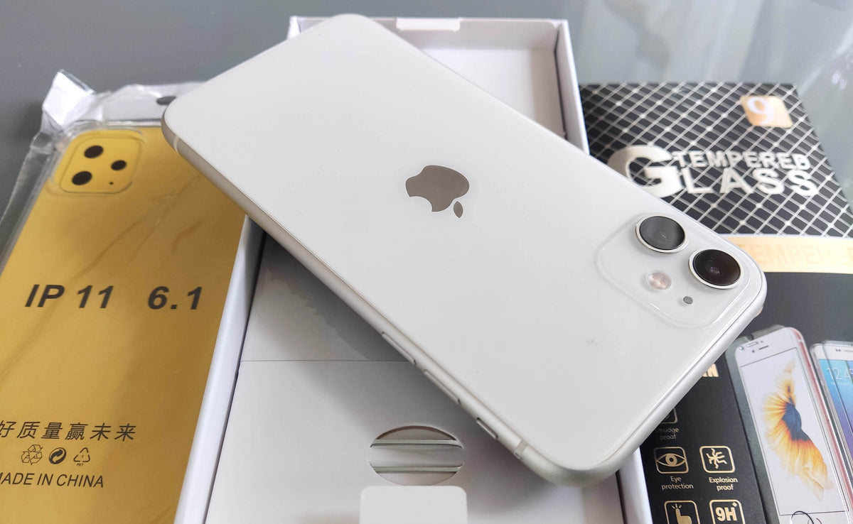 Apple iPhone 11 256GB White - New Battery,Case & Glass Screen Protector (Exc)