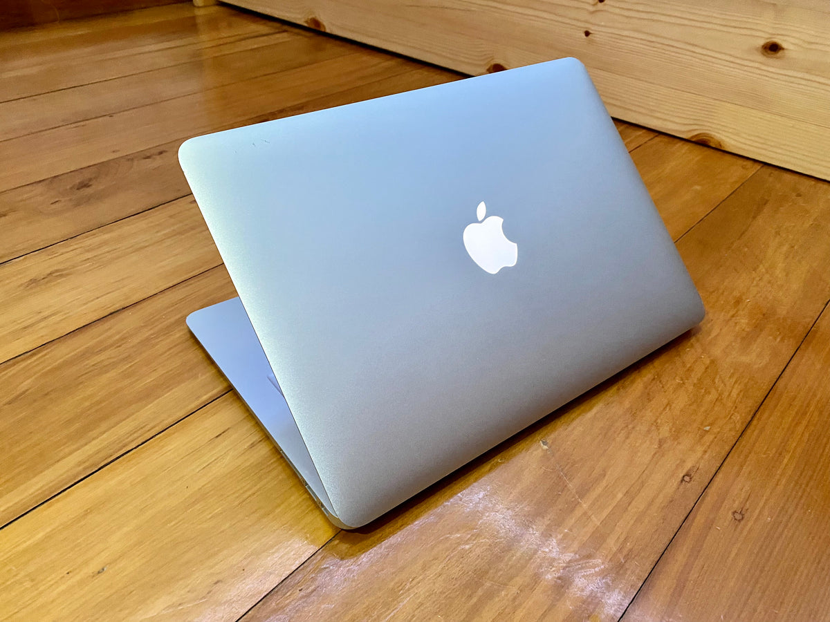 Apple MacBook Air 13-inch Laptop - Intel Core i5 1.6GHz - 8GB RAM - 128GB SSD - macOS Monterey - Used
